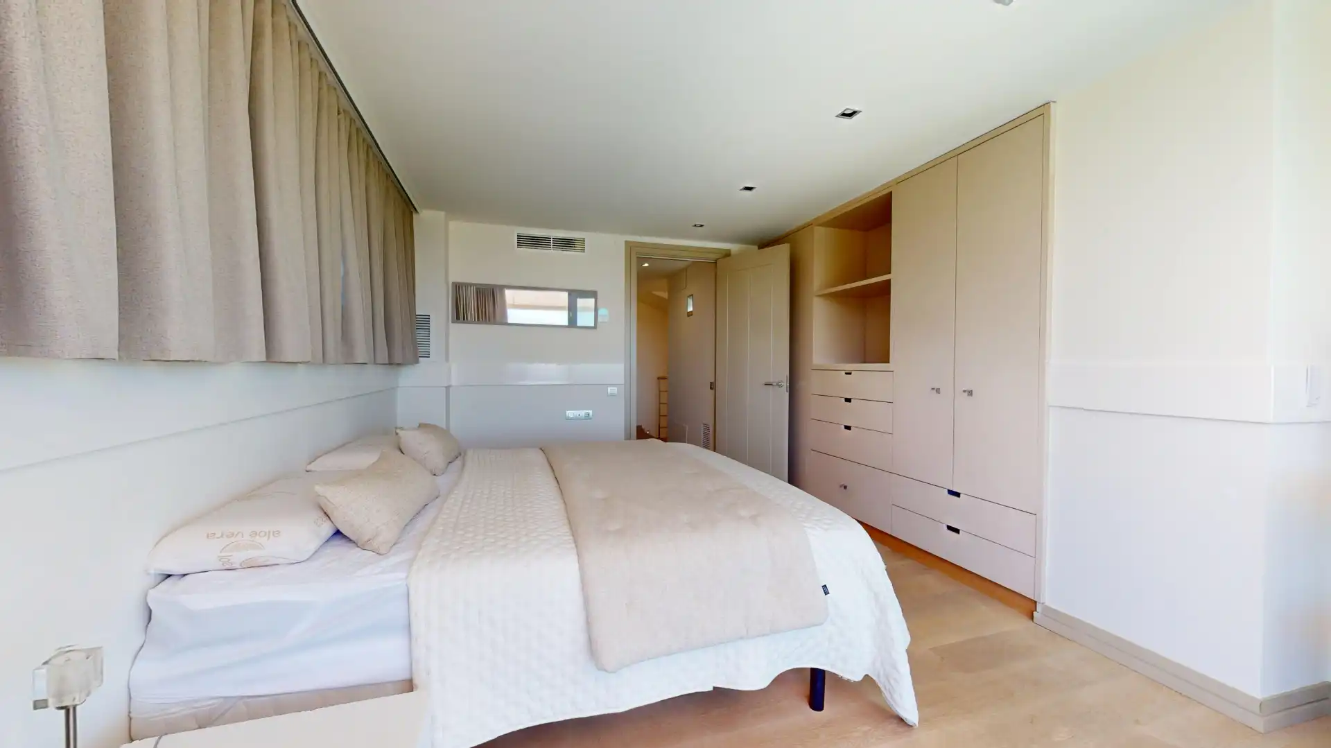 Habitación de Casa o chalet en venta en Mont-roig del Camp con Aire acondicionado, Calefacción y Jardín privado