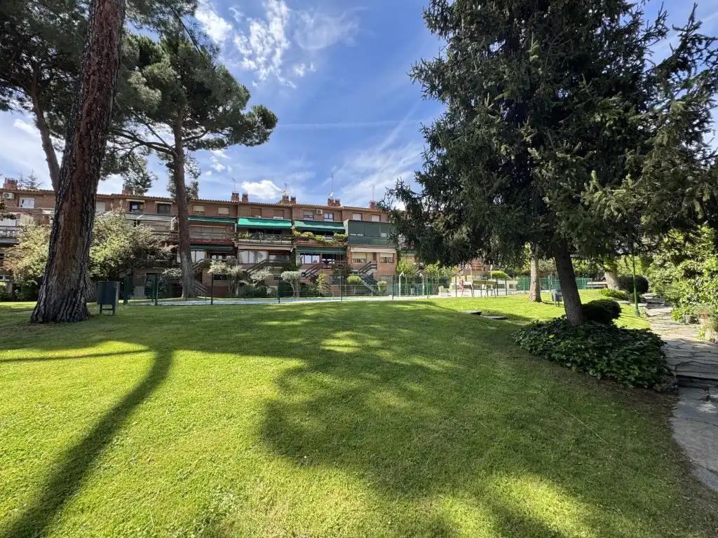 Garden of Detached homes for rent in Pozuelo de Alarcón  with Air Conditioner, Furnished and Oven