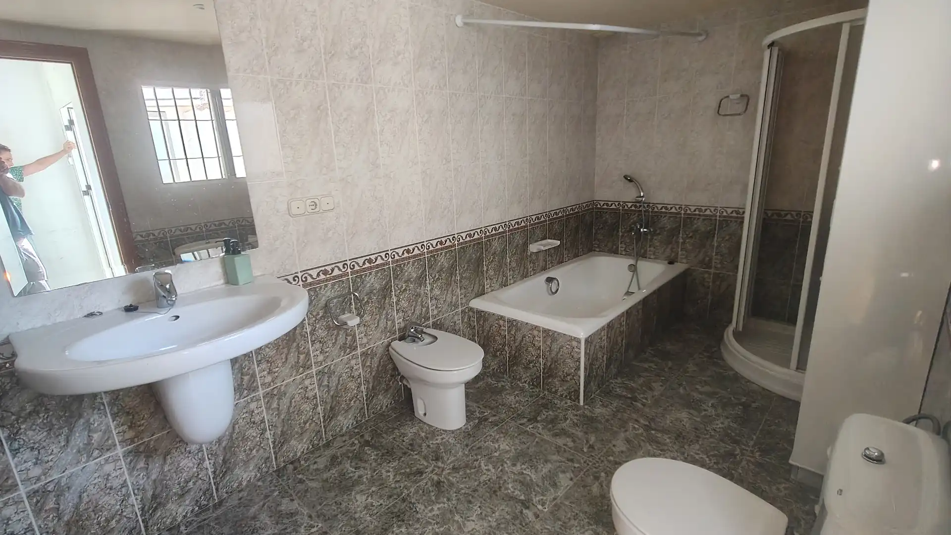 Bany de Casa o xalet en venda en Baza amb Moblat