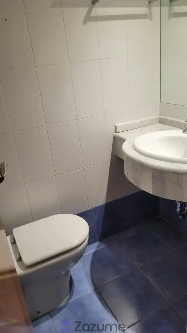 Bany de Pis de lloguer en Madrid amb Aire condicionat, Calefacció i Terrassa