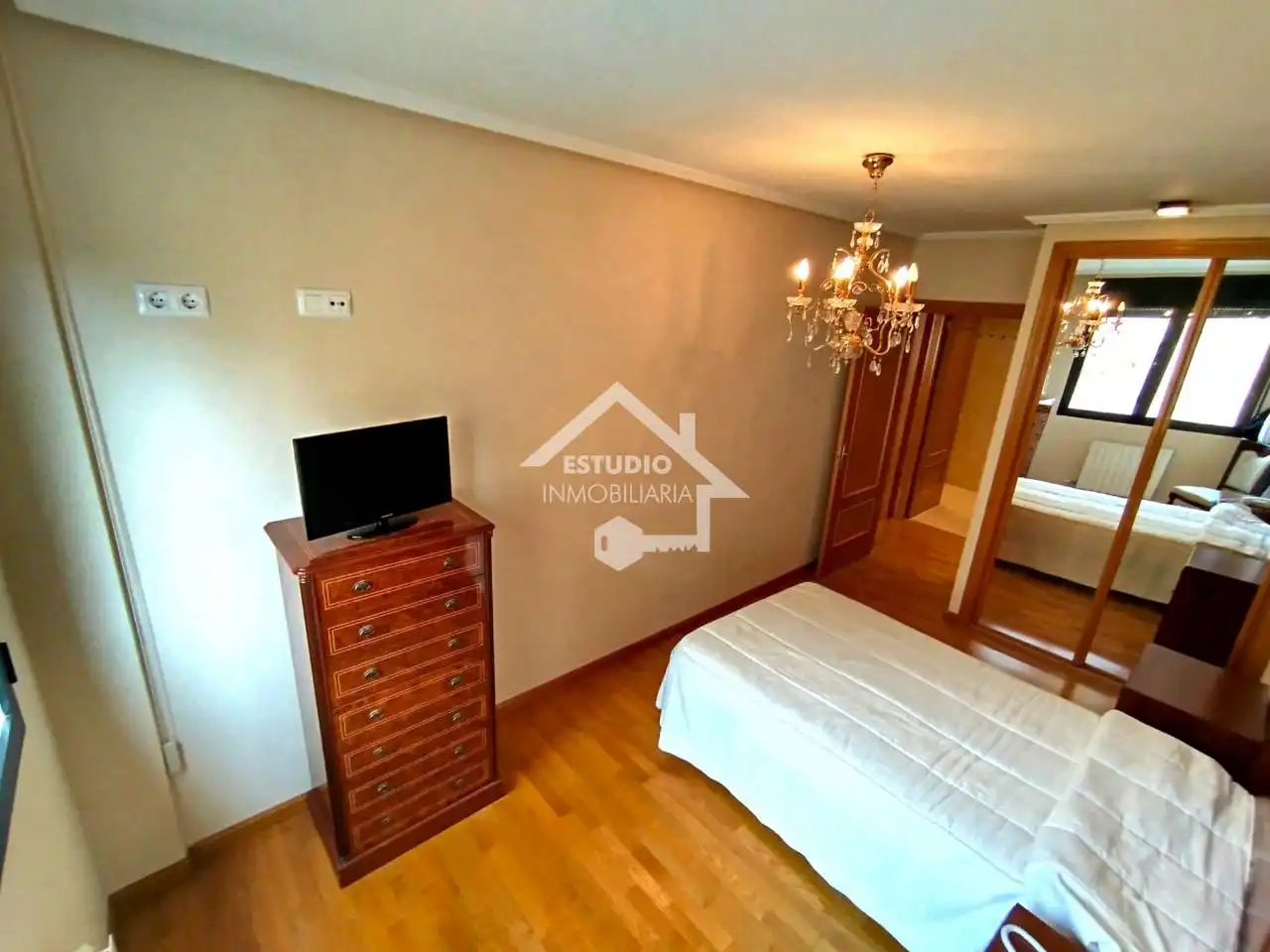 Schlafzimmer von Wohnung zum Verkauf in Oyón-Oion mit Heizung, Abstellraum und Balkon