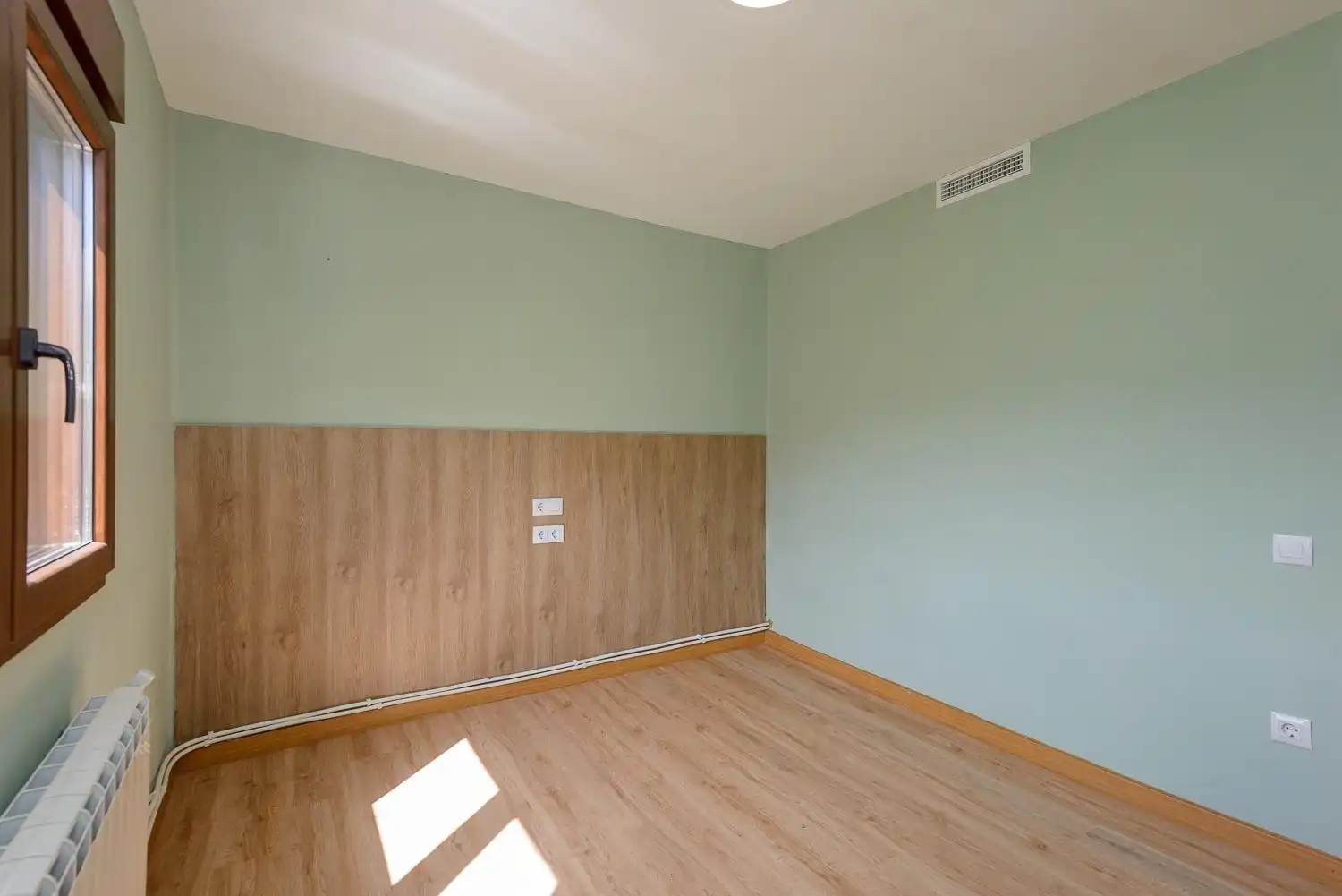 Habitación de Casa o chalet en venta en Langreo con Aire acondicionado, Calefacción y Jardín privado
