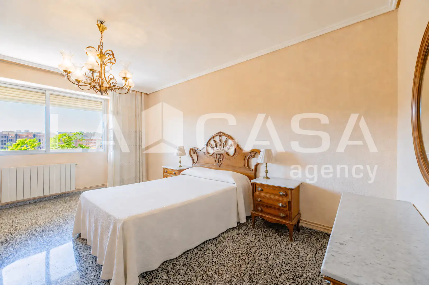 Habitación de Piso en venta en Valencia con Calefacción y Balcón