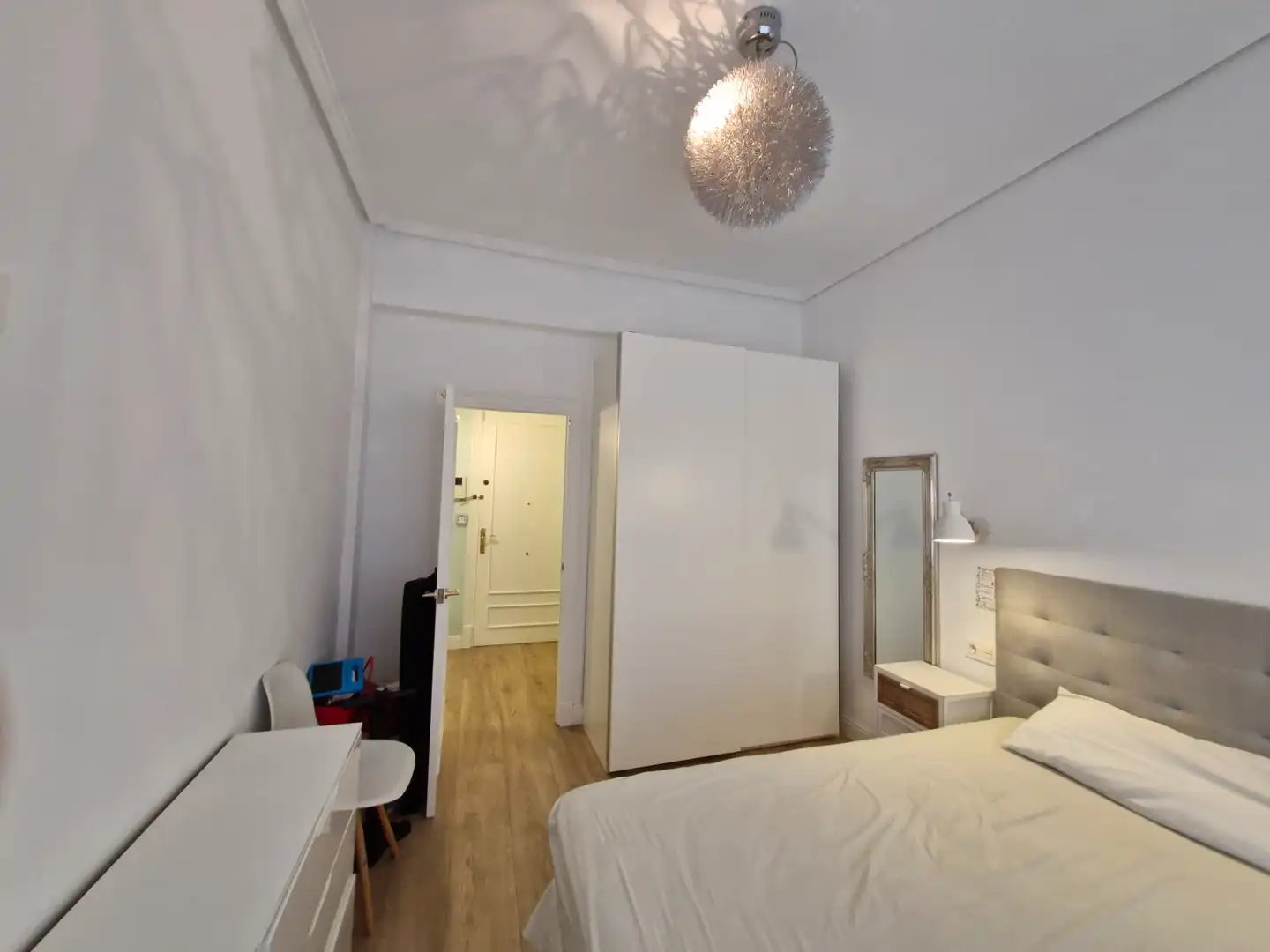 Bedroom of Flat for rent in Bilbao   with Heating, Parquet flooring and Furnished