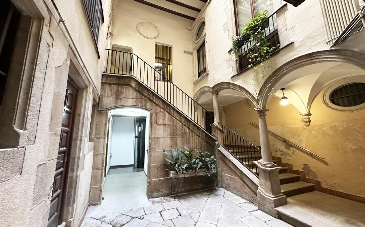 Duplex for sale in  Barcelona Capital  with Terrace and Storage room