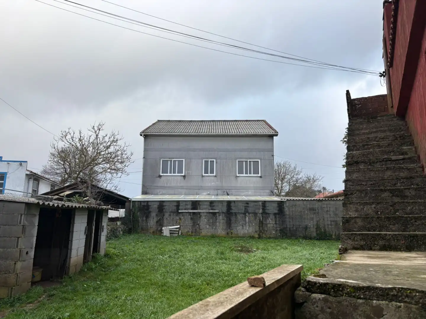 Vista exterior de Casa o xalet en venda en Cabana de Bergantiños amb Balcó