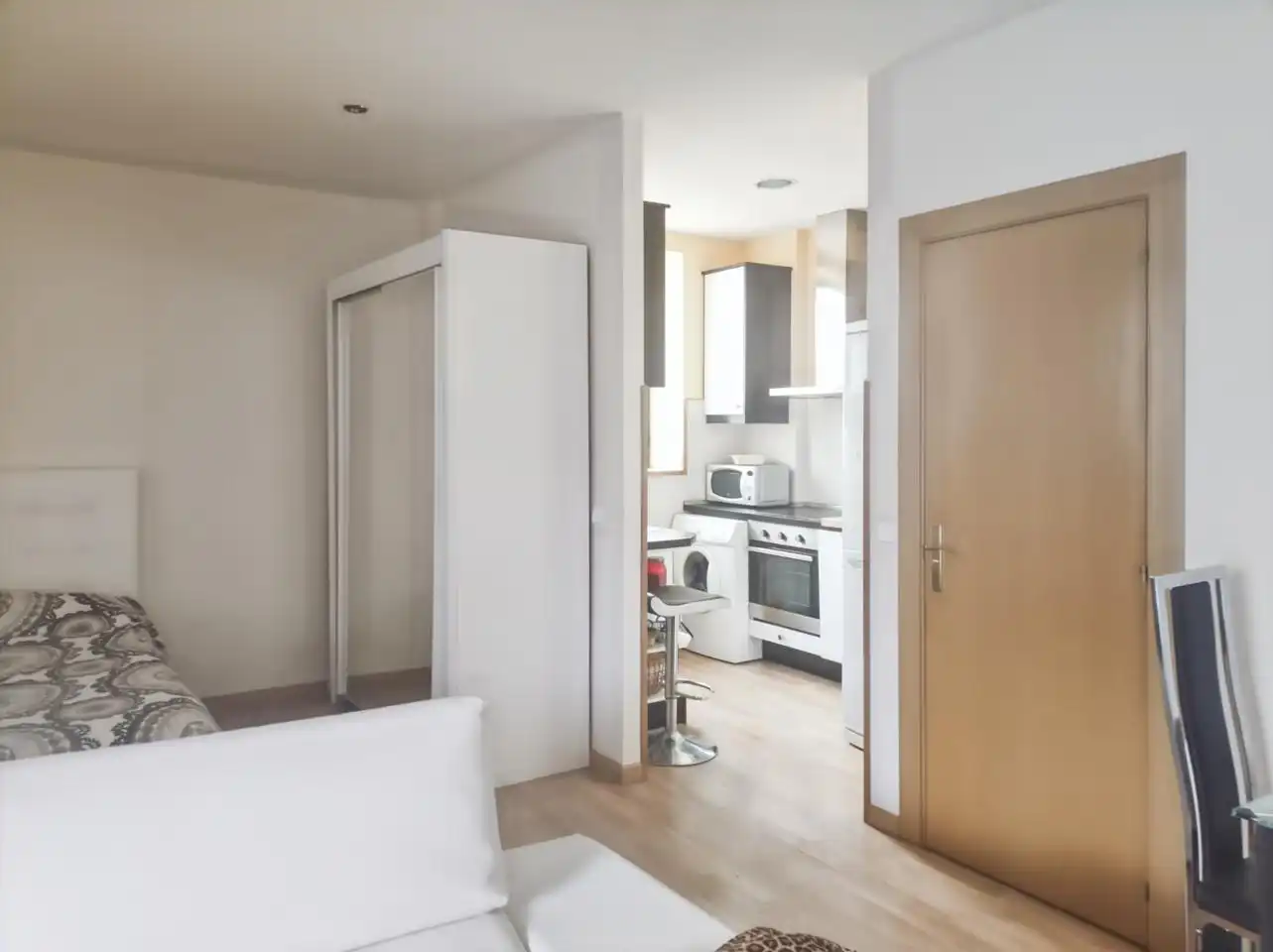 Cocina de Estudio de alquiler en San Sebastián de los Reyes con Terraza