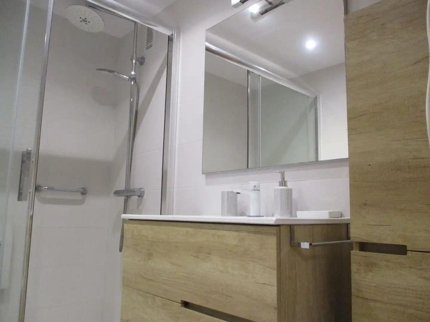 Baño de Piso de alquiler en Donostia - San Sebastián  con Calefacción, Terraza y Amueblado