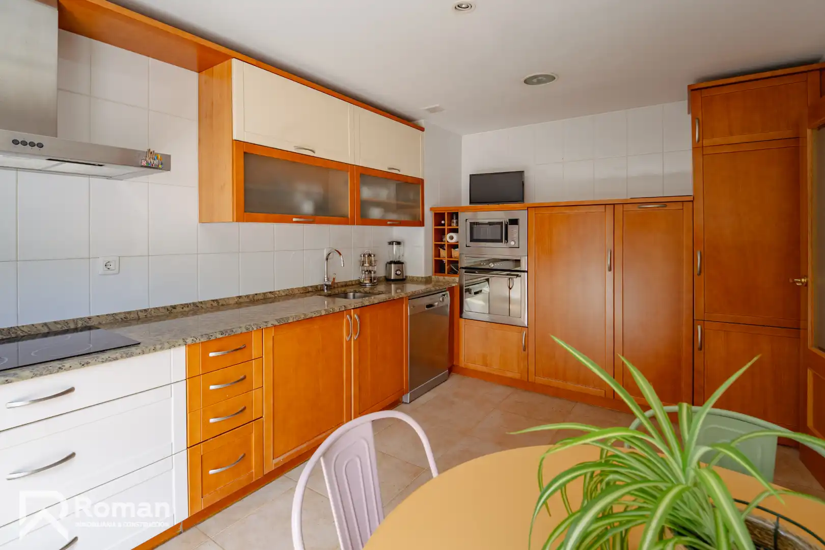 Cocina de Casa adosada en venta en Ezcabarte con Calefacción, Parquet y Terraza
