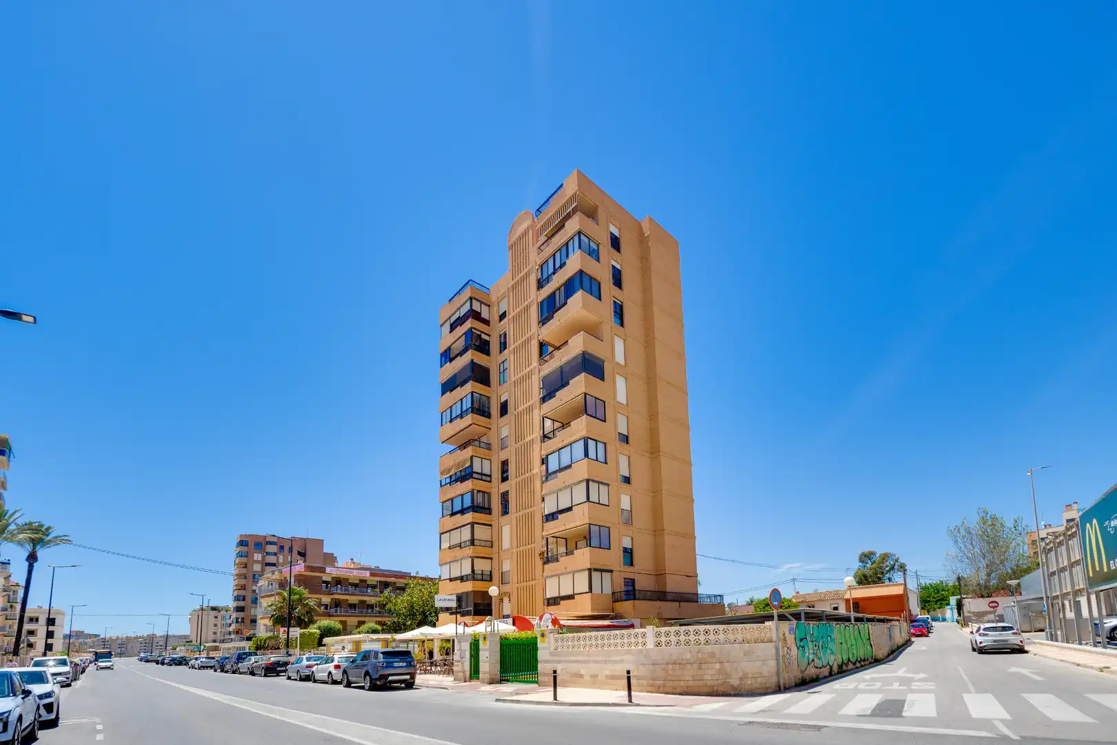 Vista exterior de Piso en venta en El Campello con Terraza