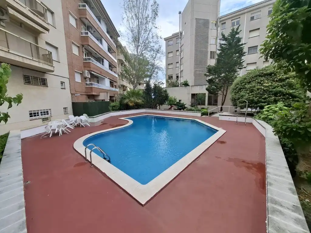 Piscina de Pis en venda en Pineda de Mar