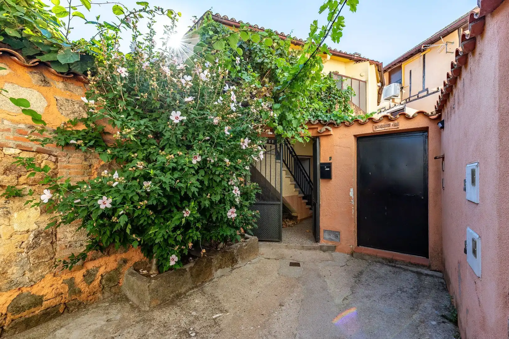 Terraced house with garden for sale in Madrigal de la Vera