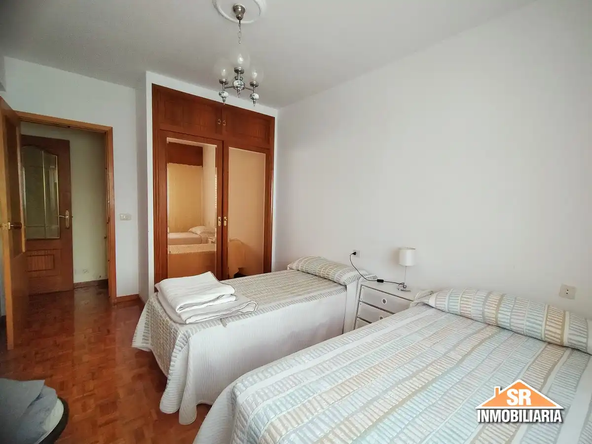 Bedroom of Flat for rent in A Coruña Capital   with Heating, Parquet flooring and Furnished