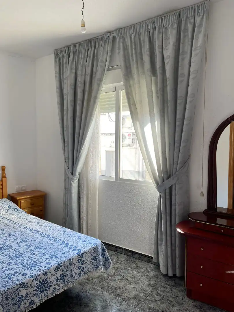 Habitación de Casa o chalet en venta en Valdeobispo con Terraza, Trastero y Amueblado