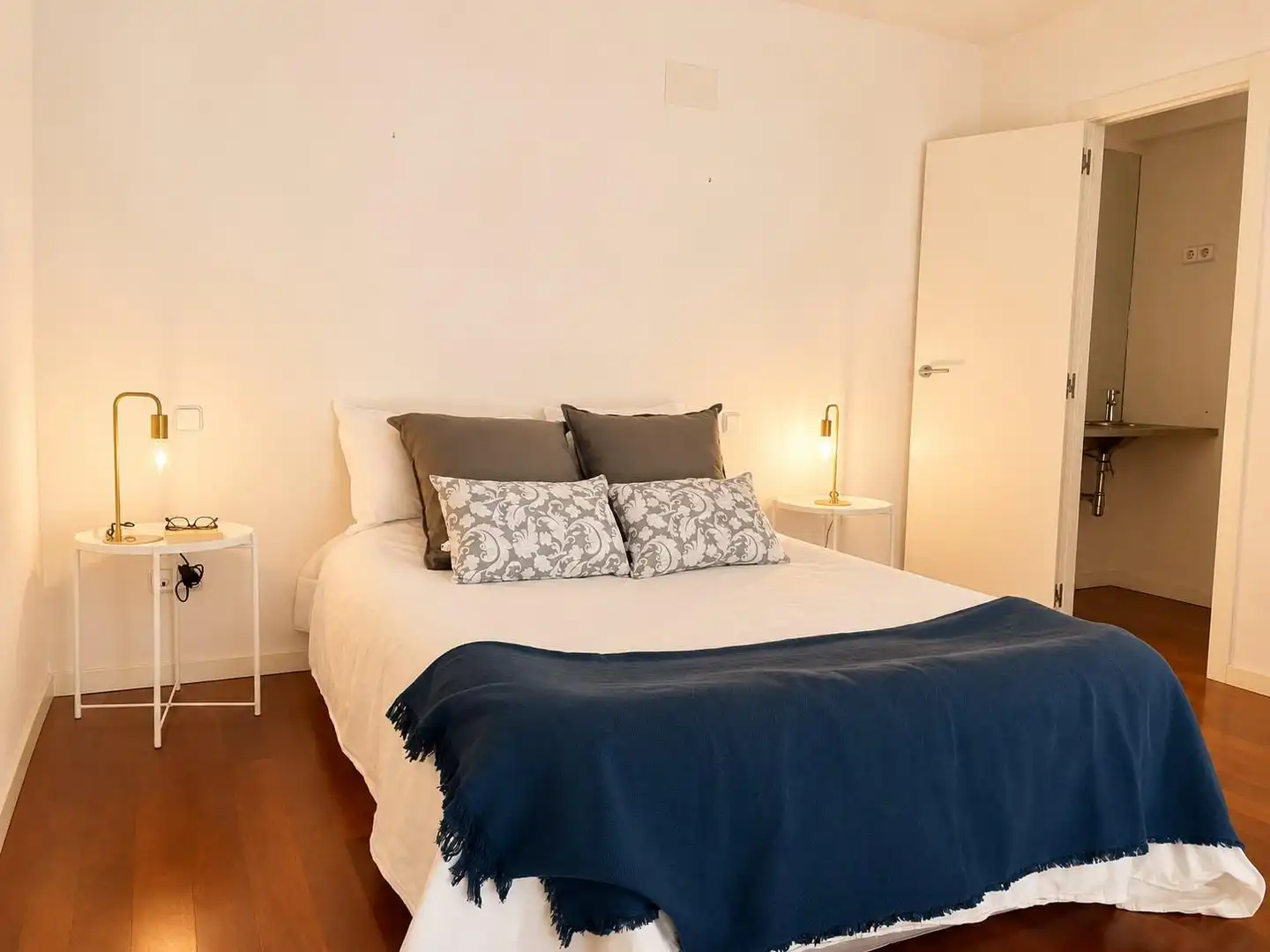 Habitación de Dúplex en venta en San Sebastián de los Reyes con Aire acondicionado, Calefacción y Piscina comunitaria