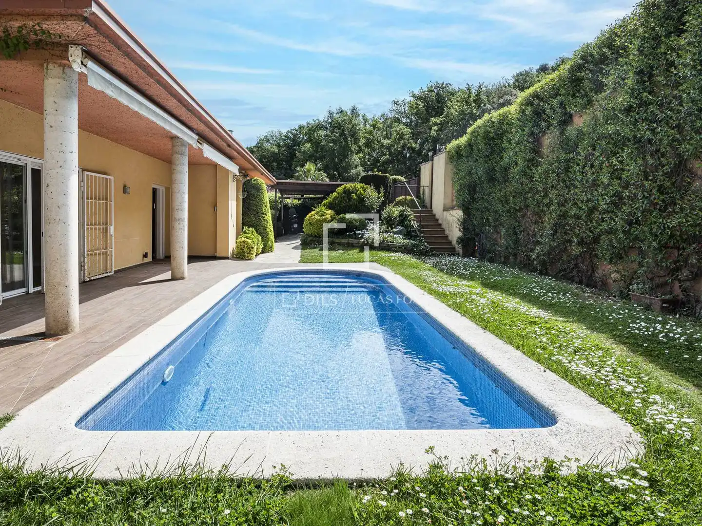 Vista exterior de Casa o chalet en venta en Sant Cugat del Vallès con Aire acondicionado, Calefacción y Terraza