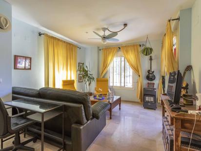 Living room of Flat for sale in Chiva  with Air Conditioner, Private garden and Terrace