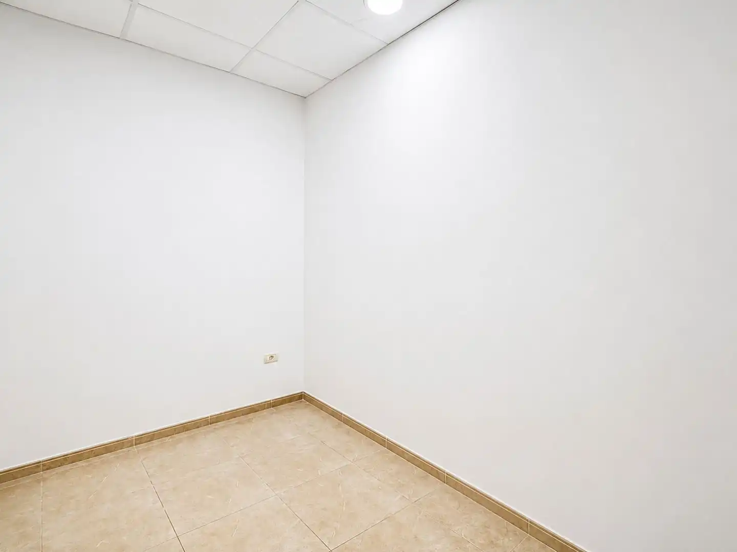 Local en venta en Granadilla de Abona con Alarma