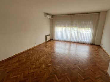 Wohnung mit Balkon zur Miete in Calle del Pisuerga 19