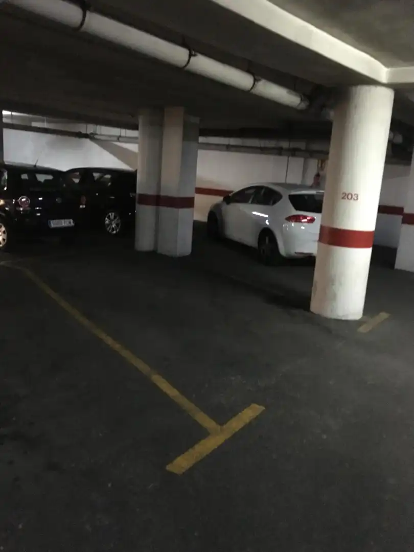 Garage zur Miete in Carrer Antonio Campos Javaloyes, 2, Ciutat Jardí - Torreta Verdí