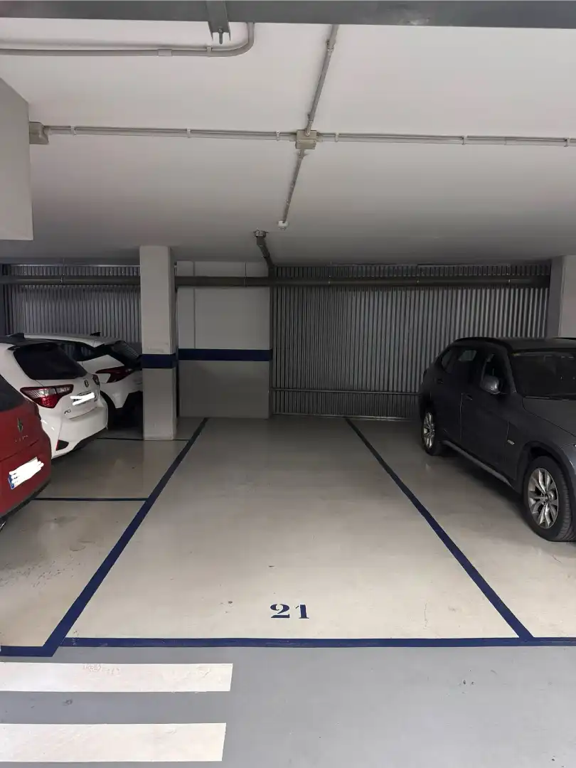 Parking of Garage for rent in  Madrid Capital