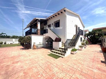 Detached house with pool for sale in del Mar