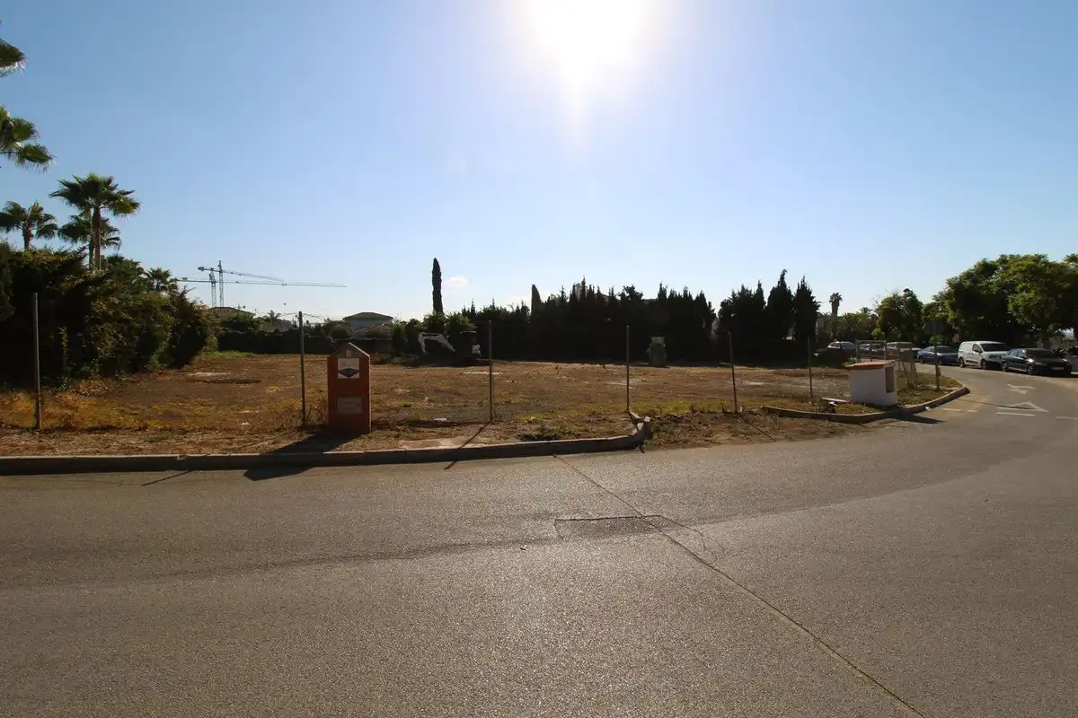 Terreno residenziale in vendita a Milla de Oro