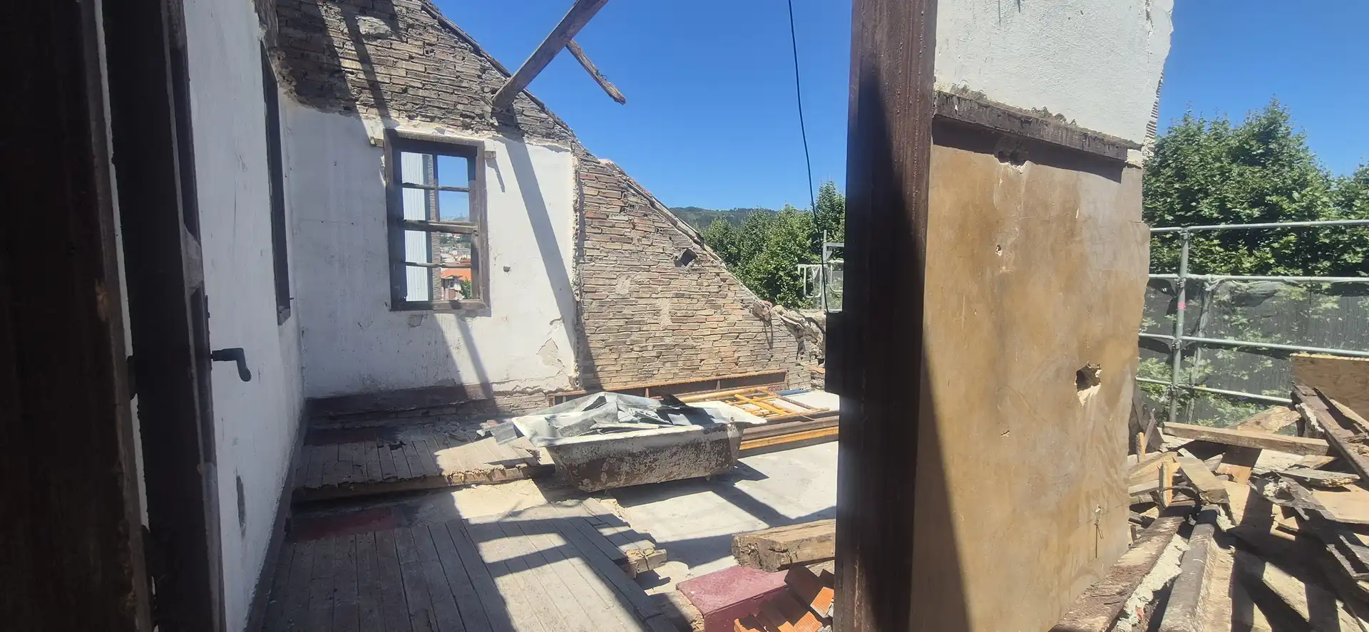 Vista exterior de Àtic en venda en Pontevedra Capital  amb Balcó