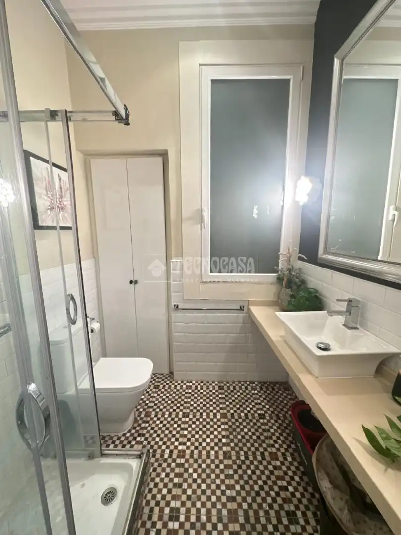 Baño de Piso de alquiler en Madrid