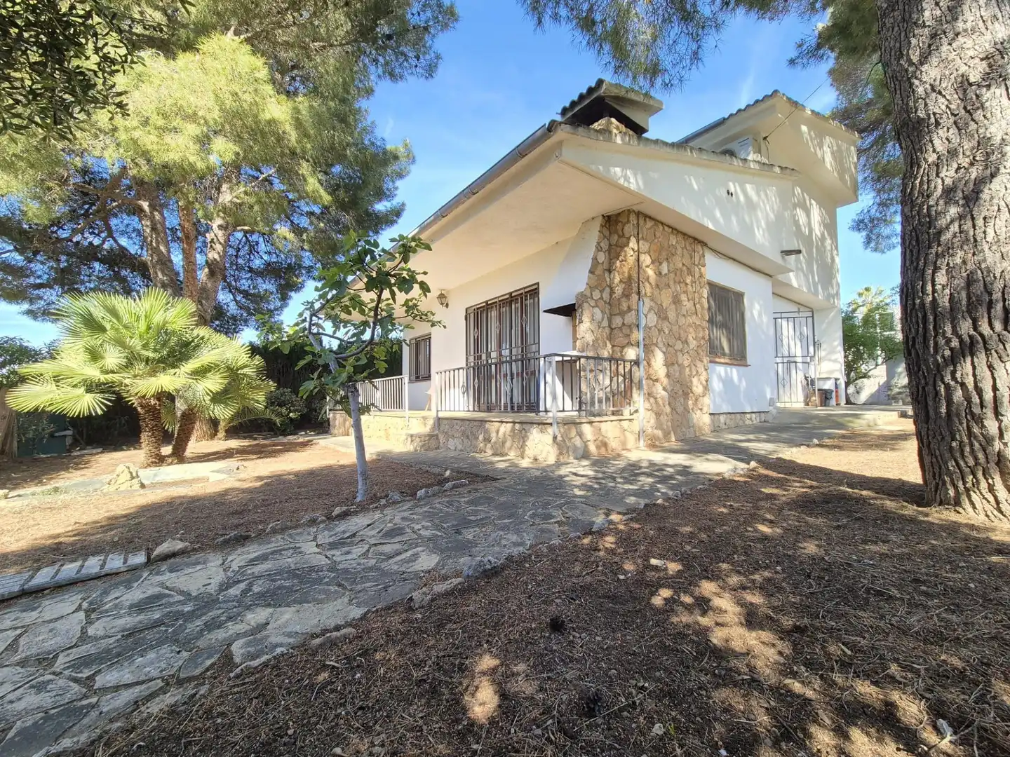 Exterior view of Houses for sale in El Vendrell  with Private garden and Terrace