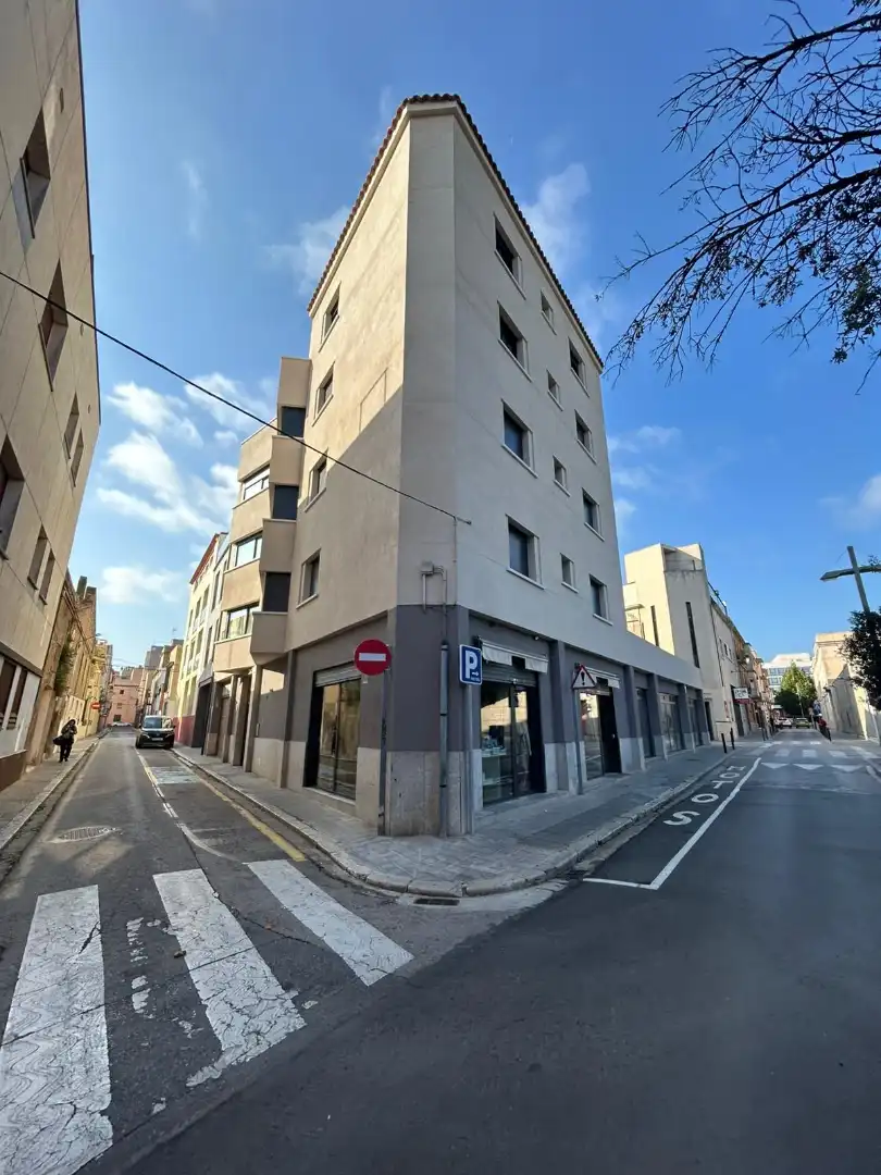 Wohngebäude mit Aufzug zum Verkauf in Carrer Pou Artesia, imagen 3