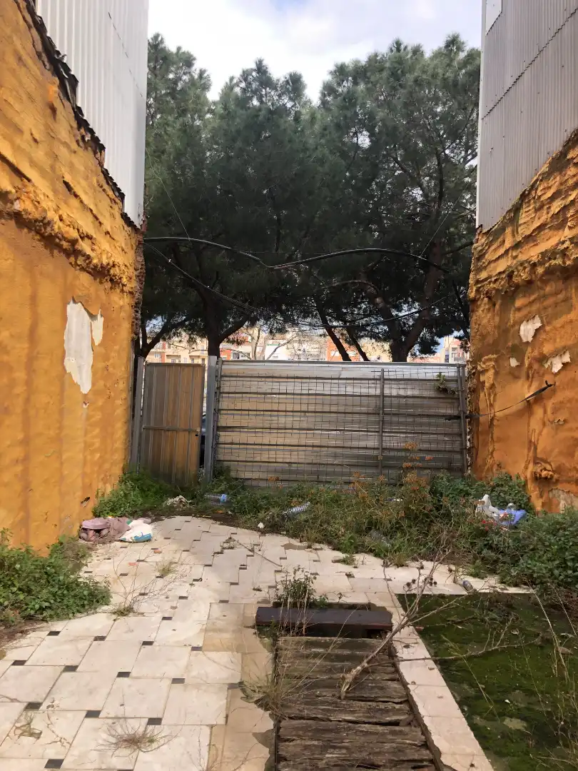 Wohnbaugrundstück zum Verkauf in Carrer de Jerez 128, imagen 2