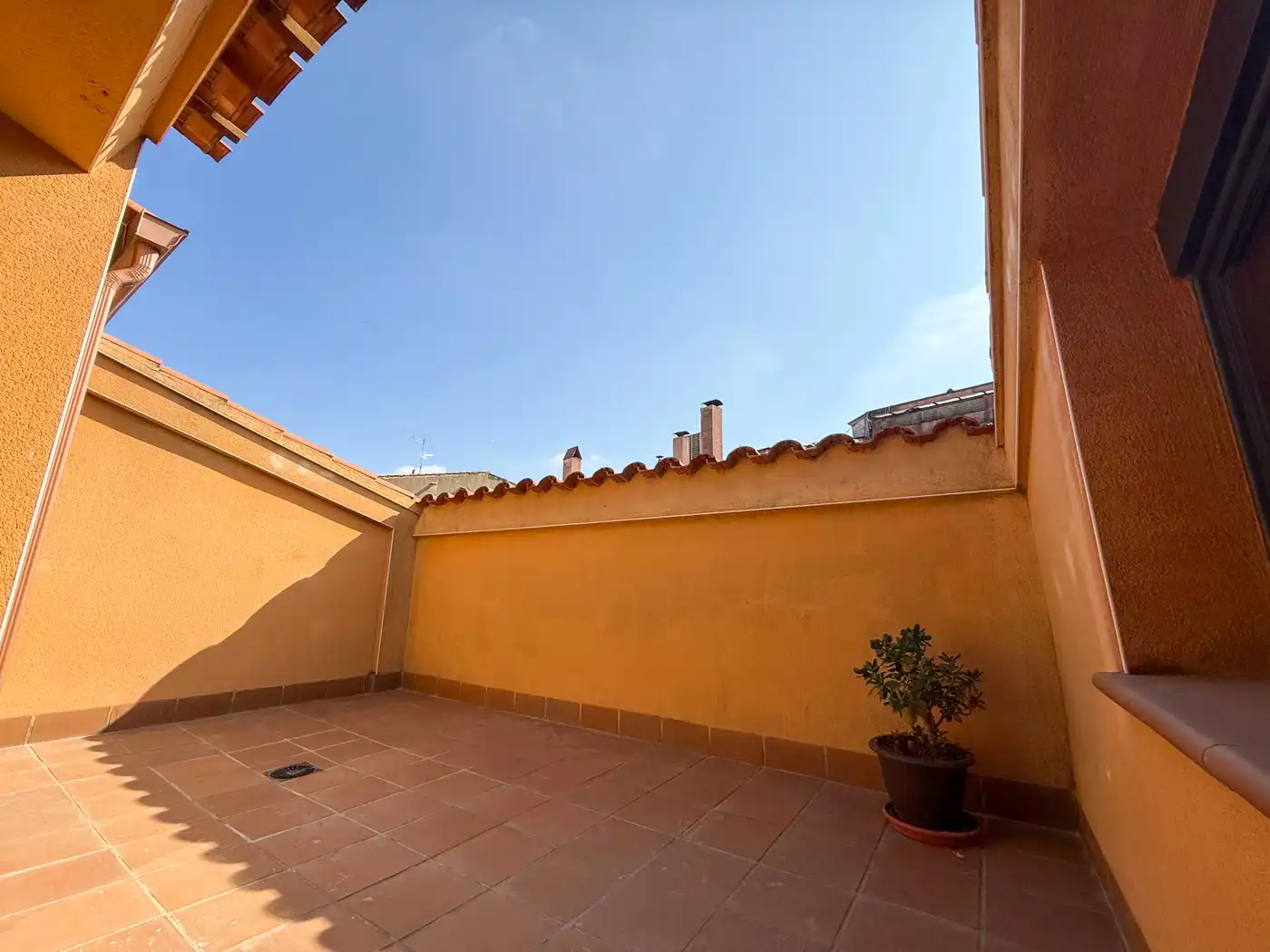 Terraza de Dúplex en venta en Figueres con Calefacción, Terraza y Balcón