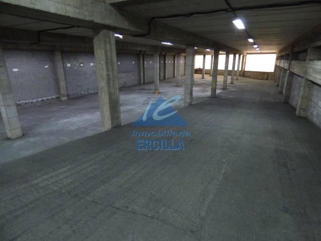 Nave industrial en Alquiler en Bidezabal Kalea en Bedia