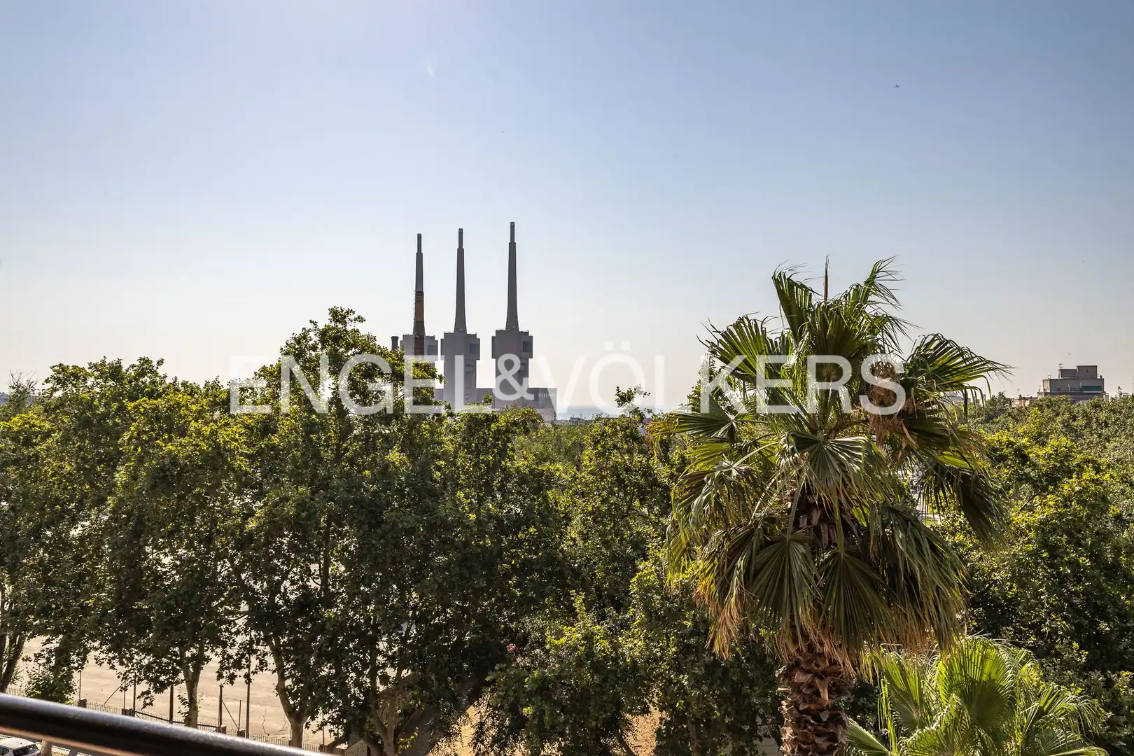Vista exterior de Piso en venta en Sant Adrià de Besòs con Aire acondicionado, Calefacción y Parquet