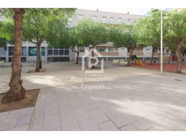 Local comercial en Venta en Puig Rom en Centre