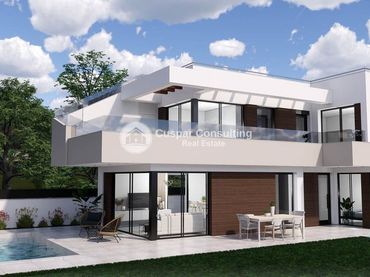 Chalet con piscina en venta en Embajadora