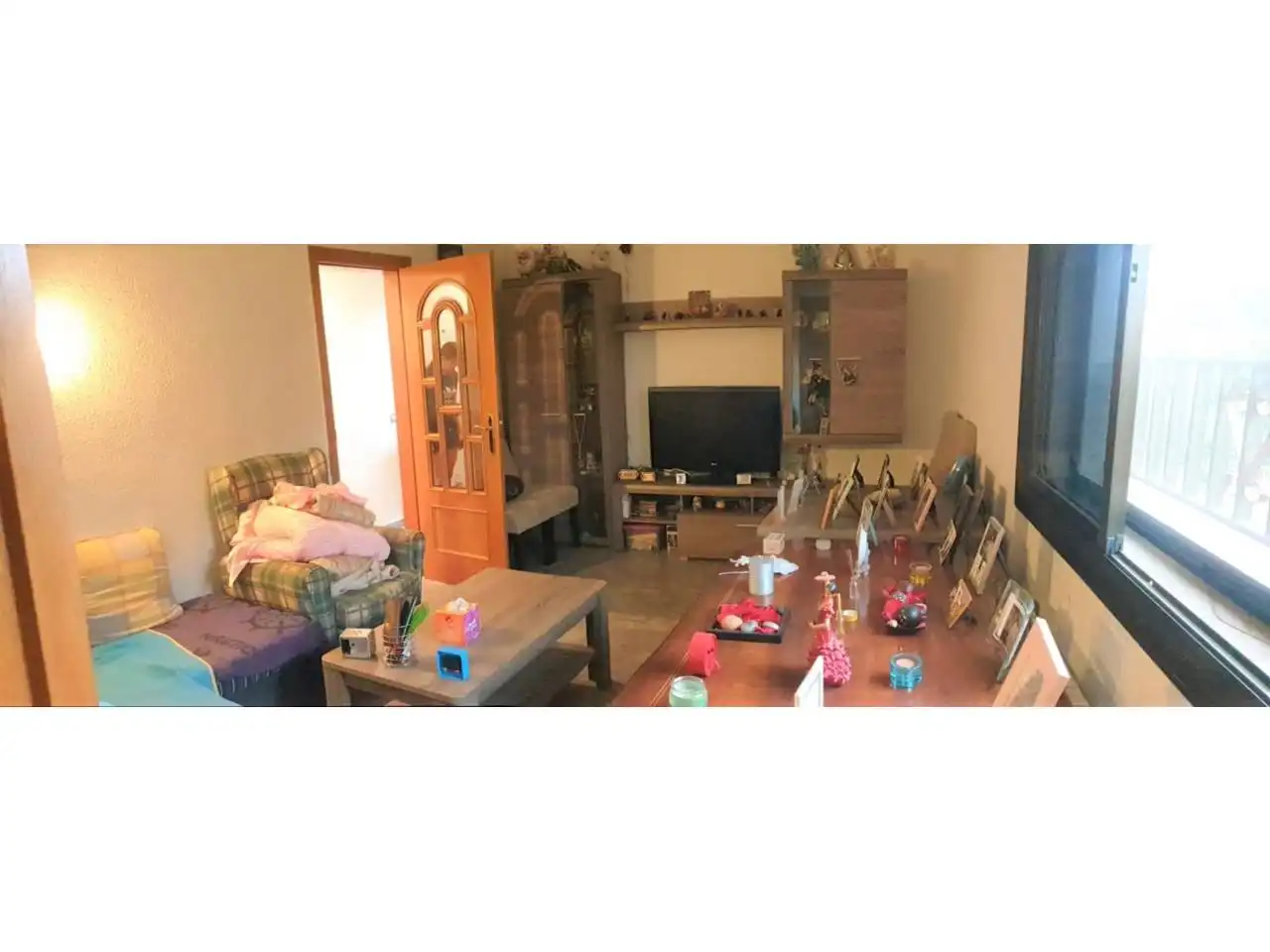 Sala de estar de Casa o chalet en venta en Rubí con Jardín privado, Terraza y Piscina