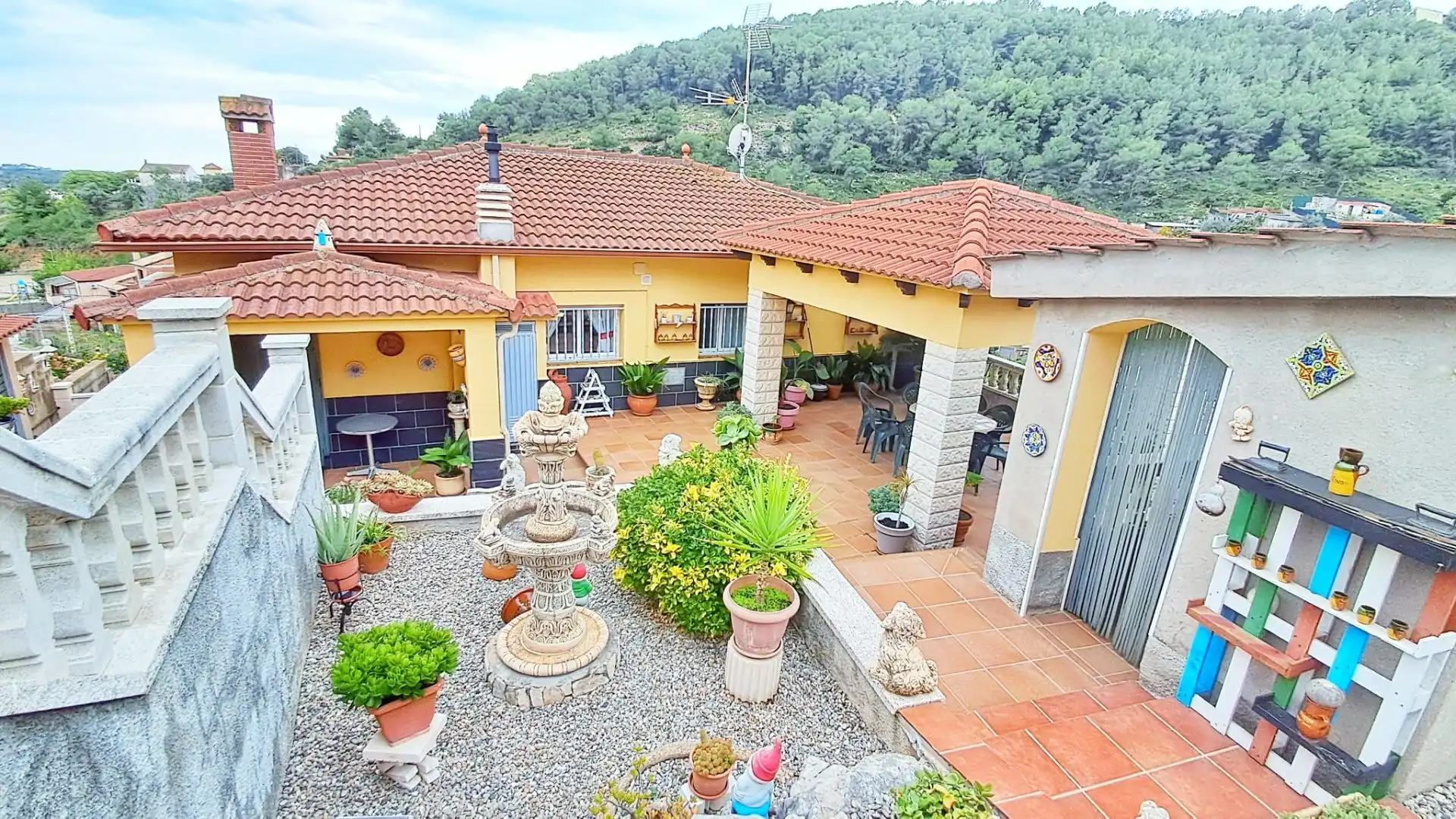 Exterior view of Houses for sale in Castellet i la Gornal  with Air Conditioner, Heating and Private garden