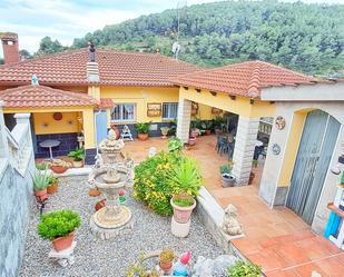 Vista exterior de Casa o xalet en venda en Castellet i la Gornal amb Aire condicionat, Calefacció i Jardí privat