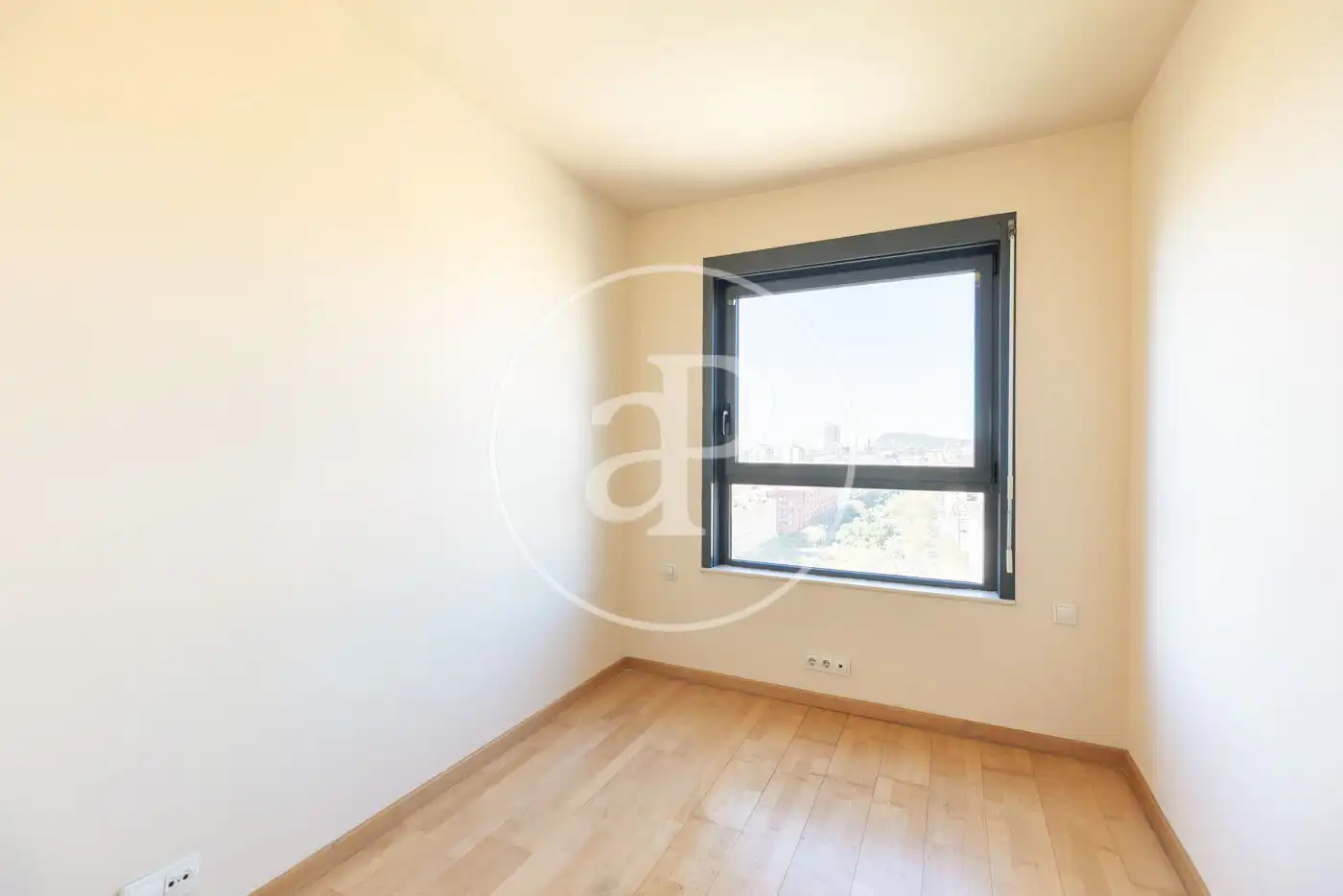 Habitación de Piso en venta en Barcelona con Aire acondicionado, Calefacción y Jardín privado