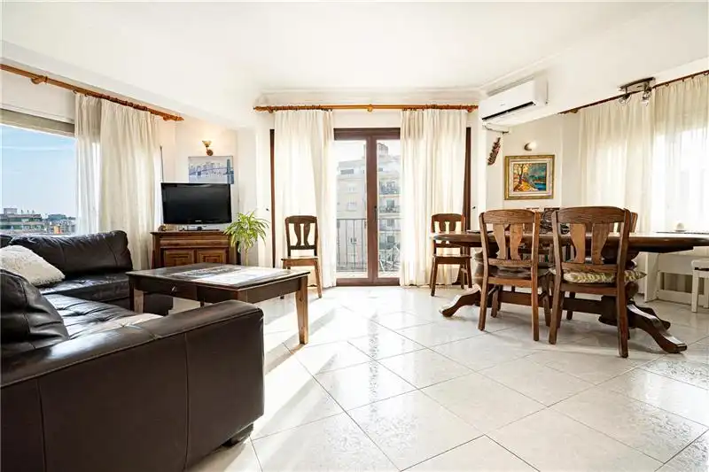 Flat with terrace for sale in Carrer de la Pursiana 45, imagen 4