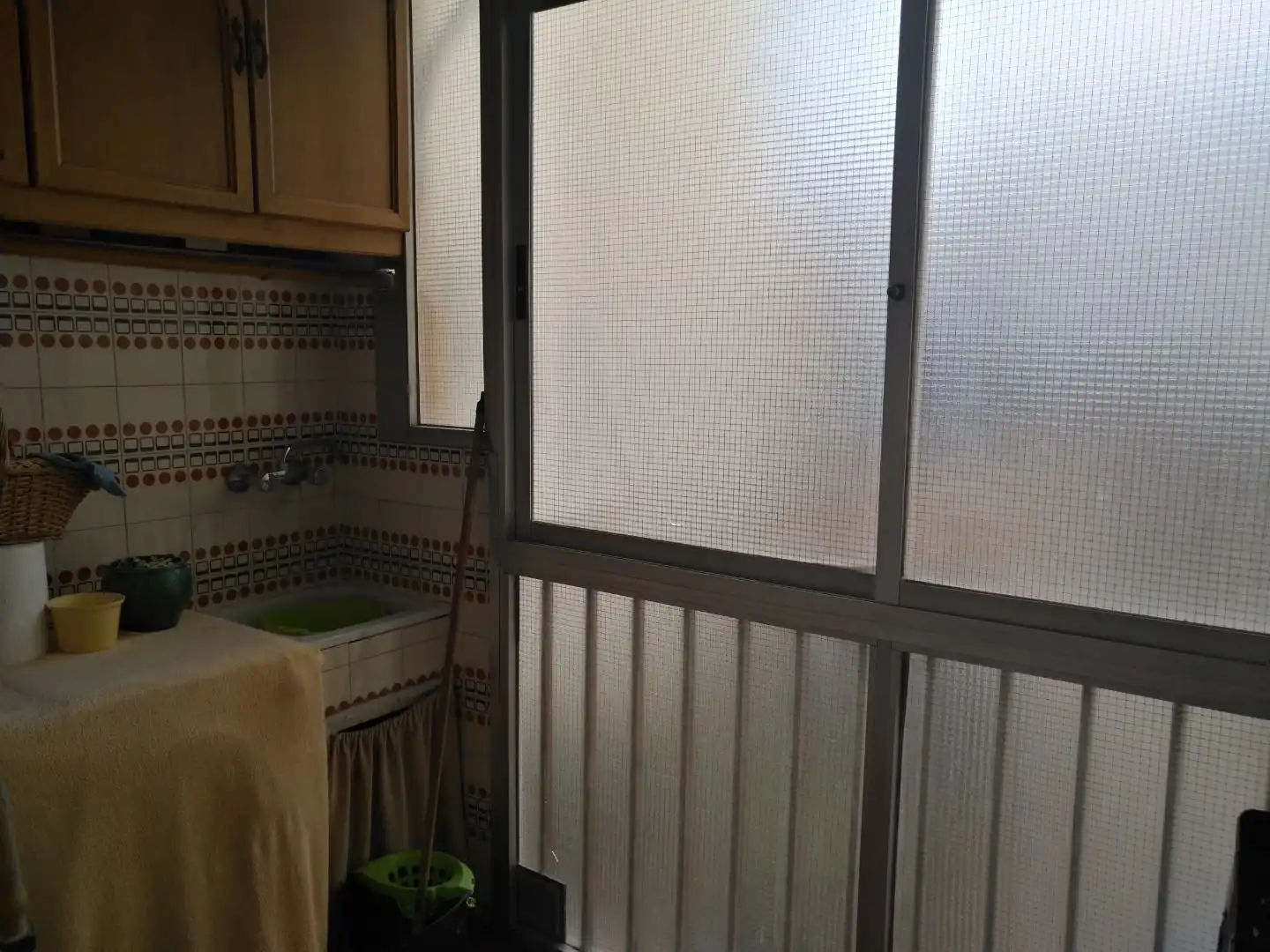 Habitación de Piso para compartir en Valencia con Calefacción, Amueblado y Horno