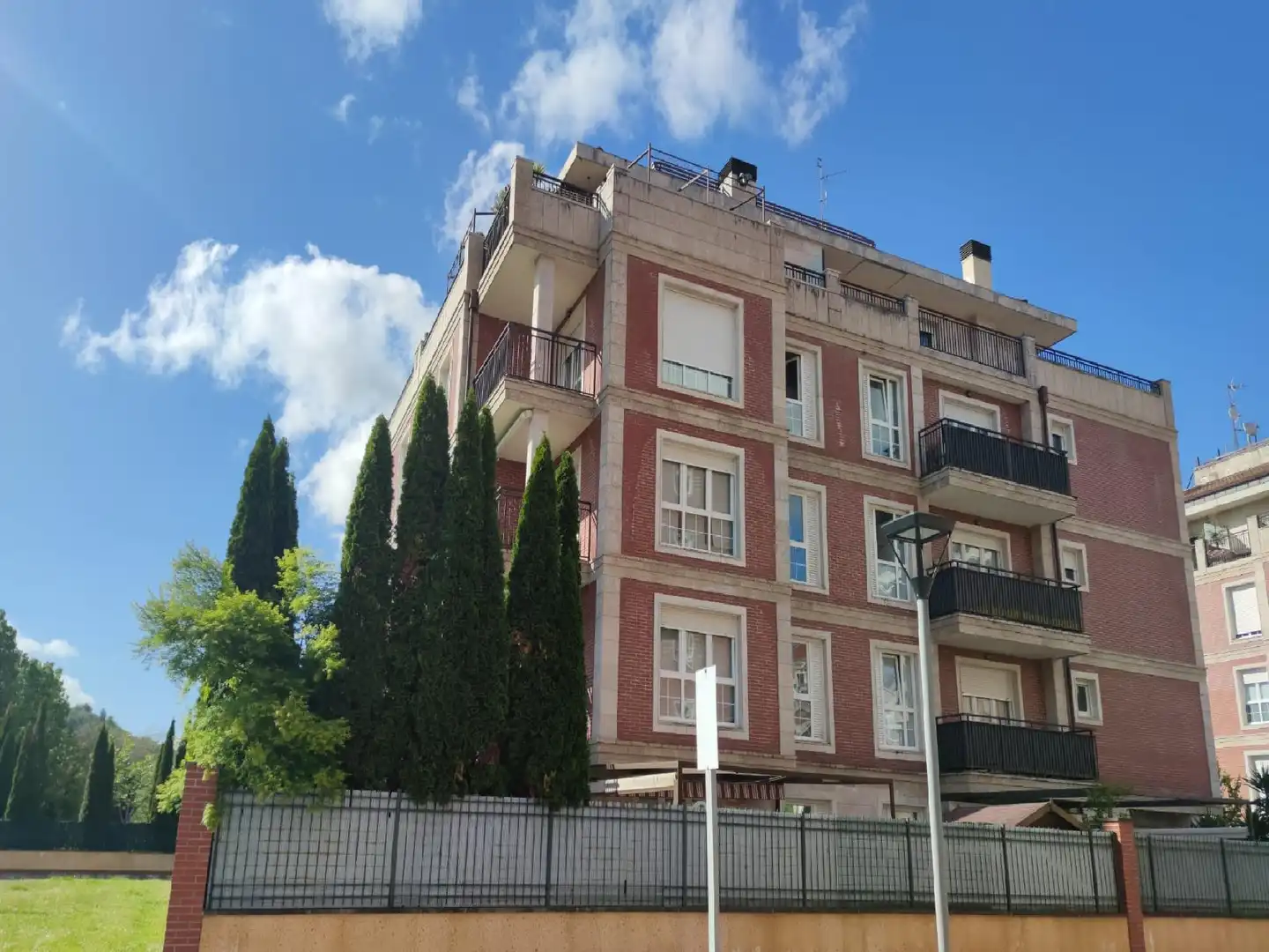 Garage for sale in Amorebieta-Etxano, Bizkaia