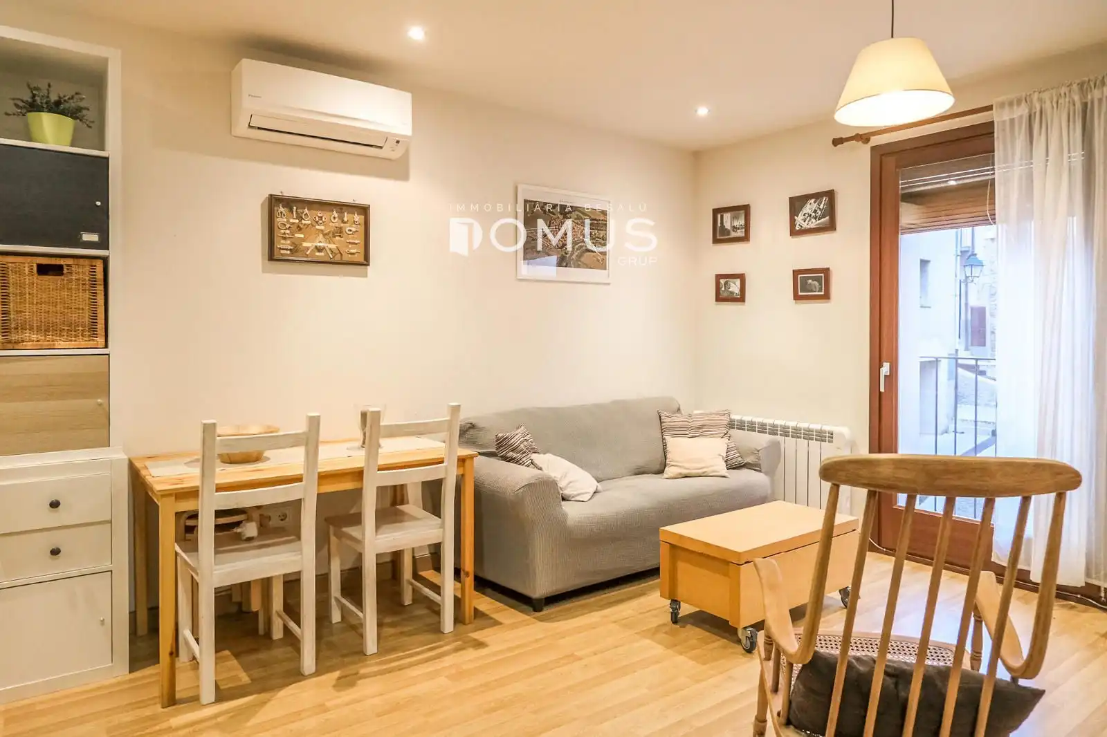 Living room of Flat for sale in Besalú  with Air Conditioner and Heating