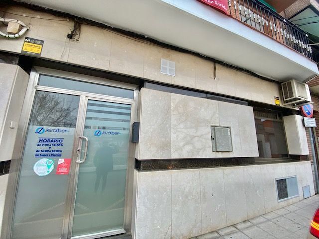 Vista exterior de Local de alquiler en Yuncos con Aire acondicionado