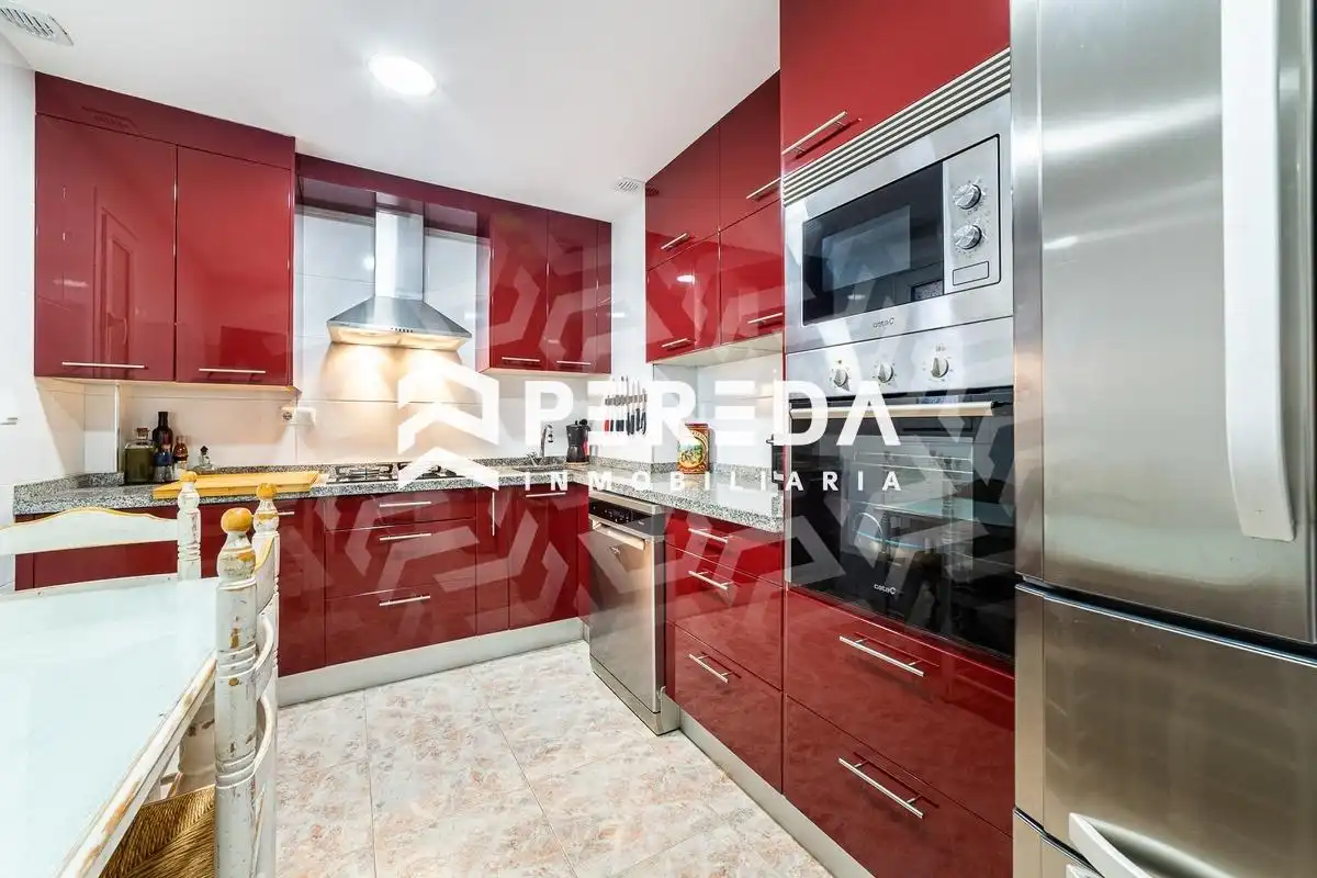 Cocina de Piso en venta en Roquetas de Mar con Jardín privado, Terraza y Balcón