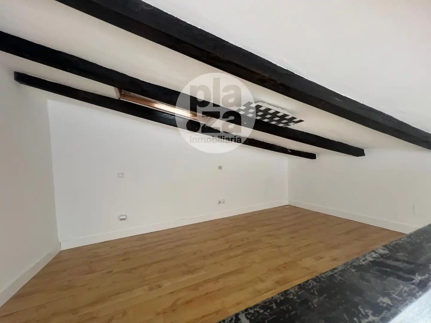 Flat for sale in Burgos  with Air Conditioner and Heating