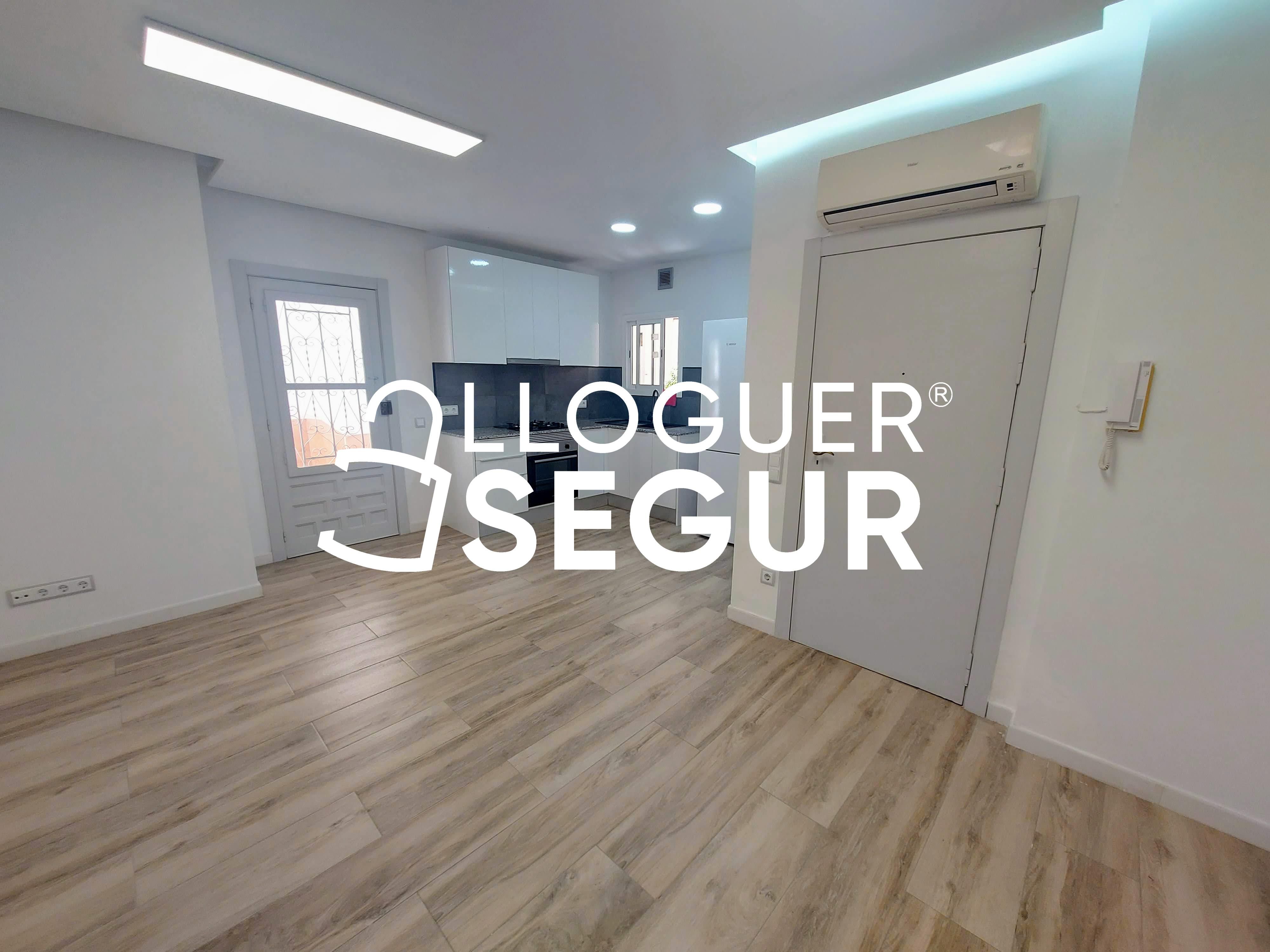 Flat to rent in  Barcelona Capital  with Air Conditioner and Terrace