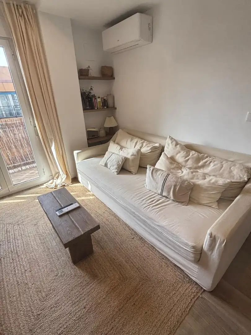 Living room of Flat for sale in Valencia  with Air Conditioner, Heating and Terrace